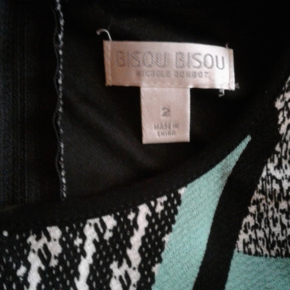 Bisou Bisou Dress - Picture 3 of 3